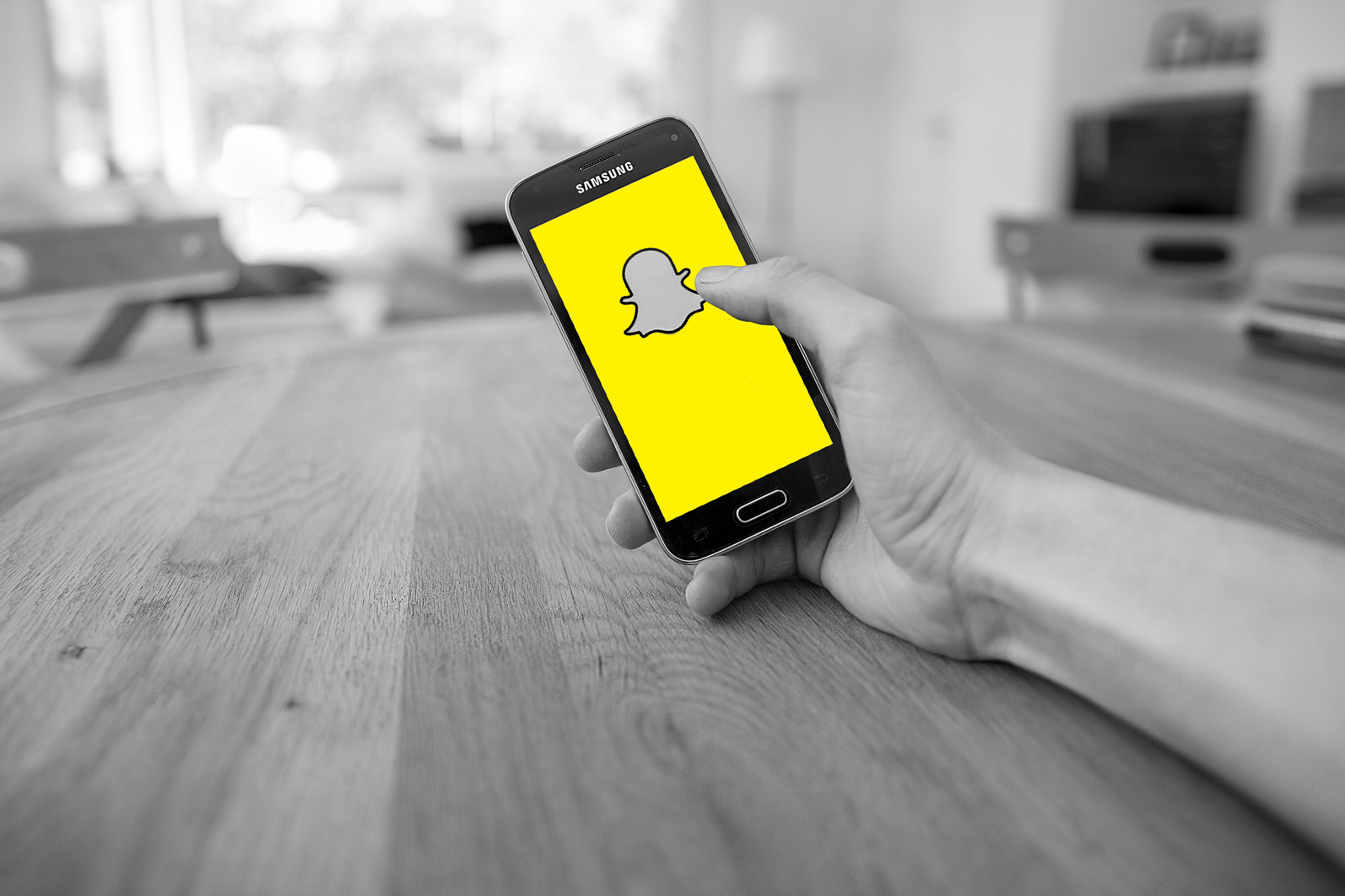 Facebook 2 Billion Milestone, Snapchat Advertising in NZ